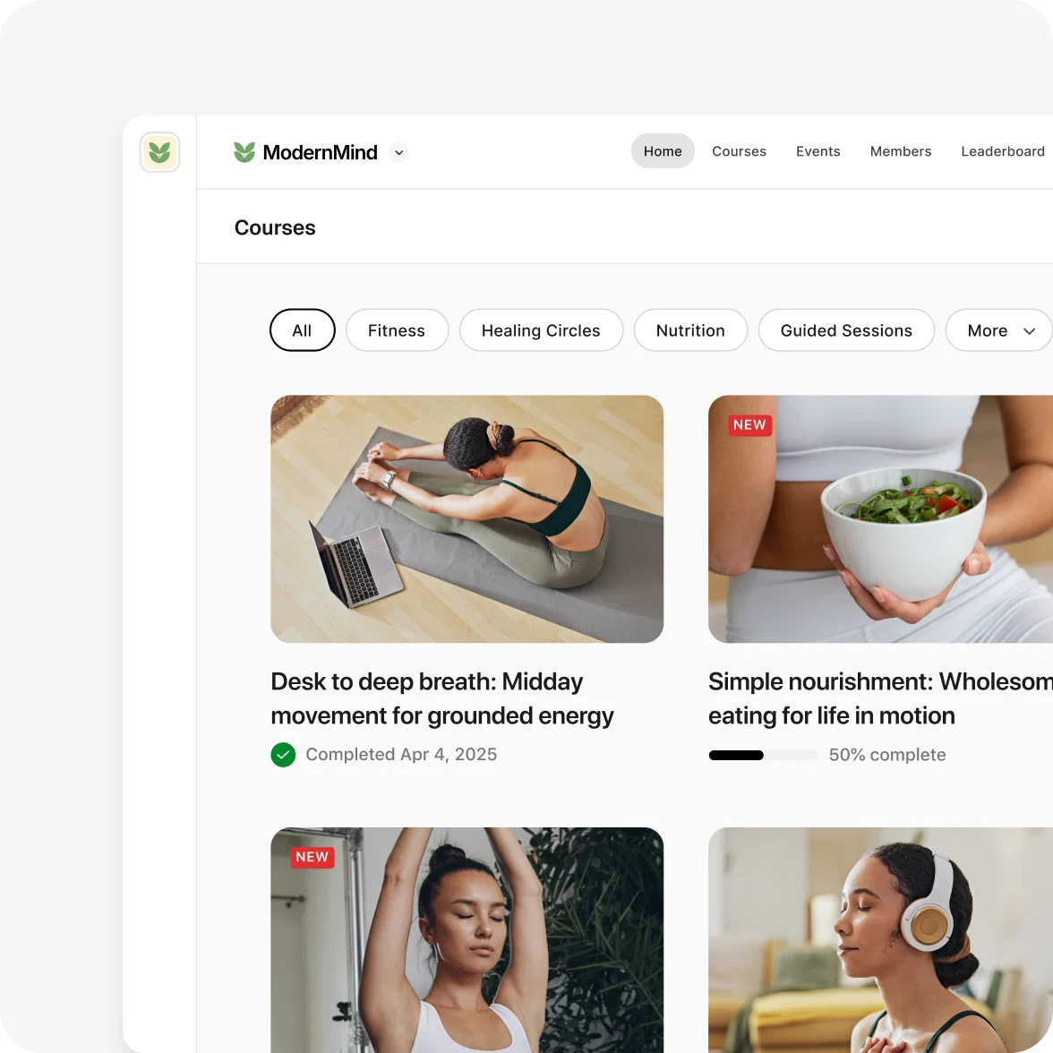 Circle course spaces with live sessions and discussion